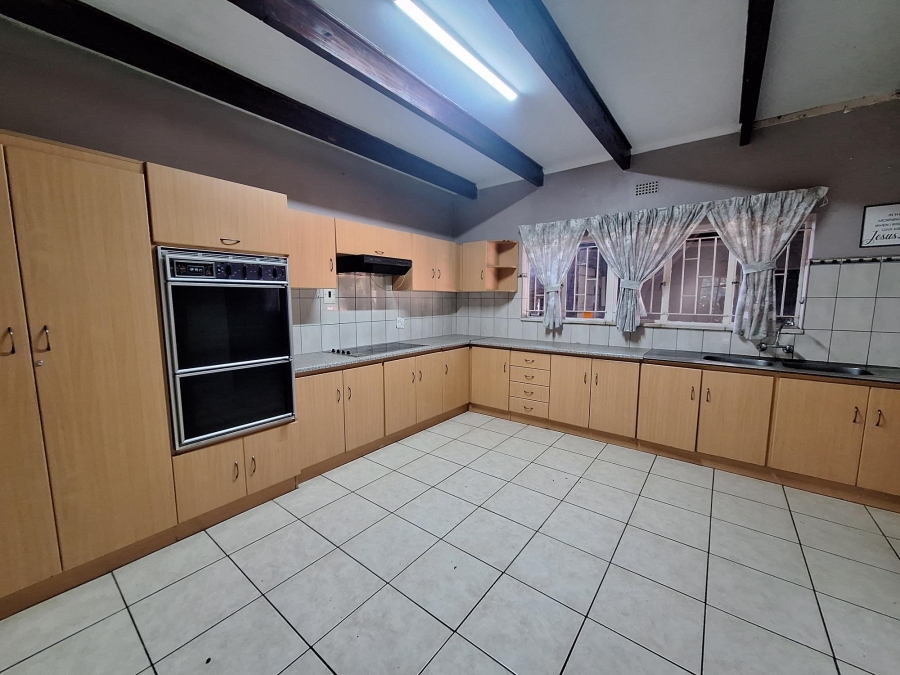 3 Bedroom Property for Sale in Safari Gardens North West